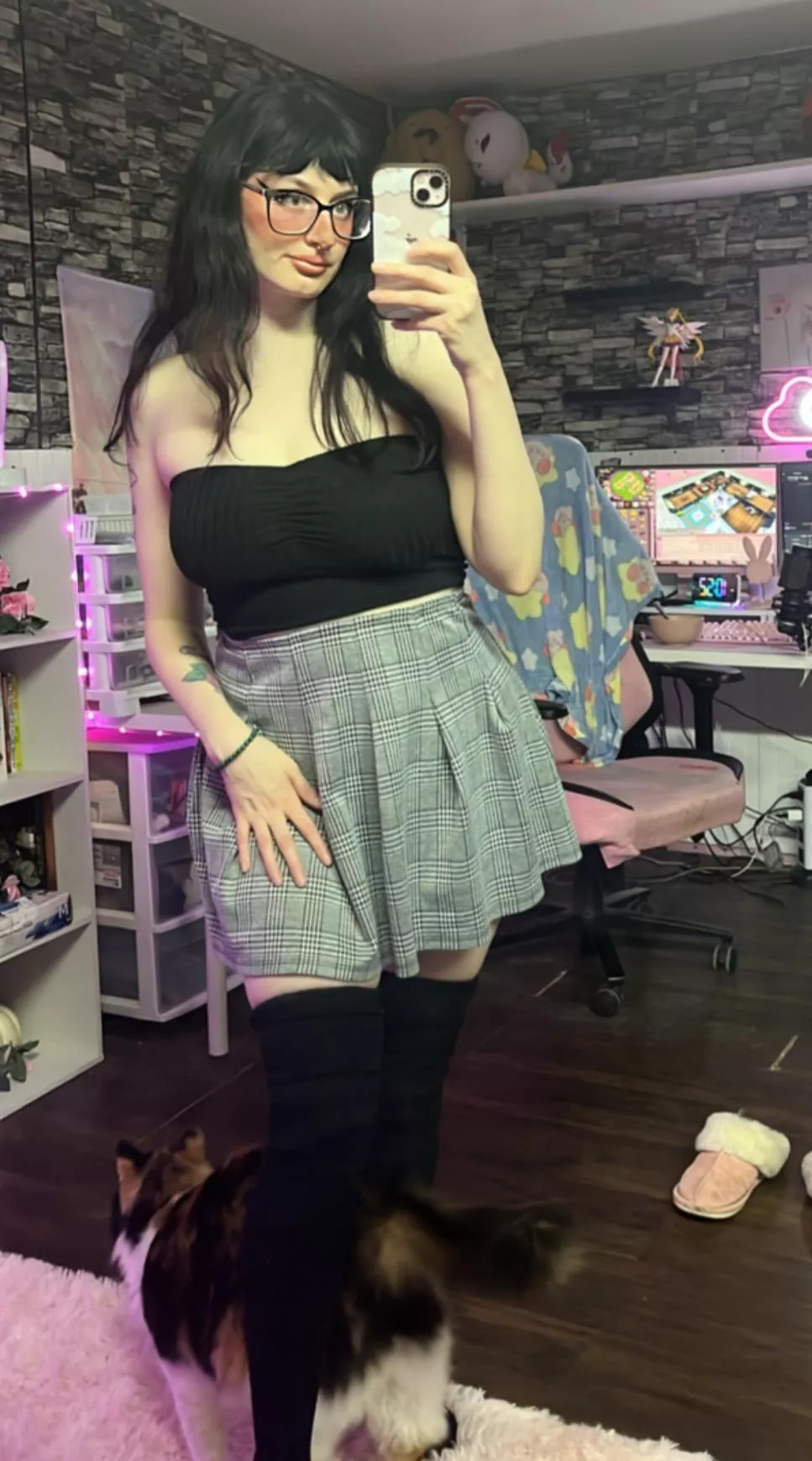 the comfiest skirt i’ve worn posted by itstofuprincess