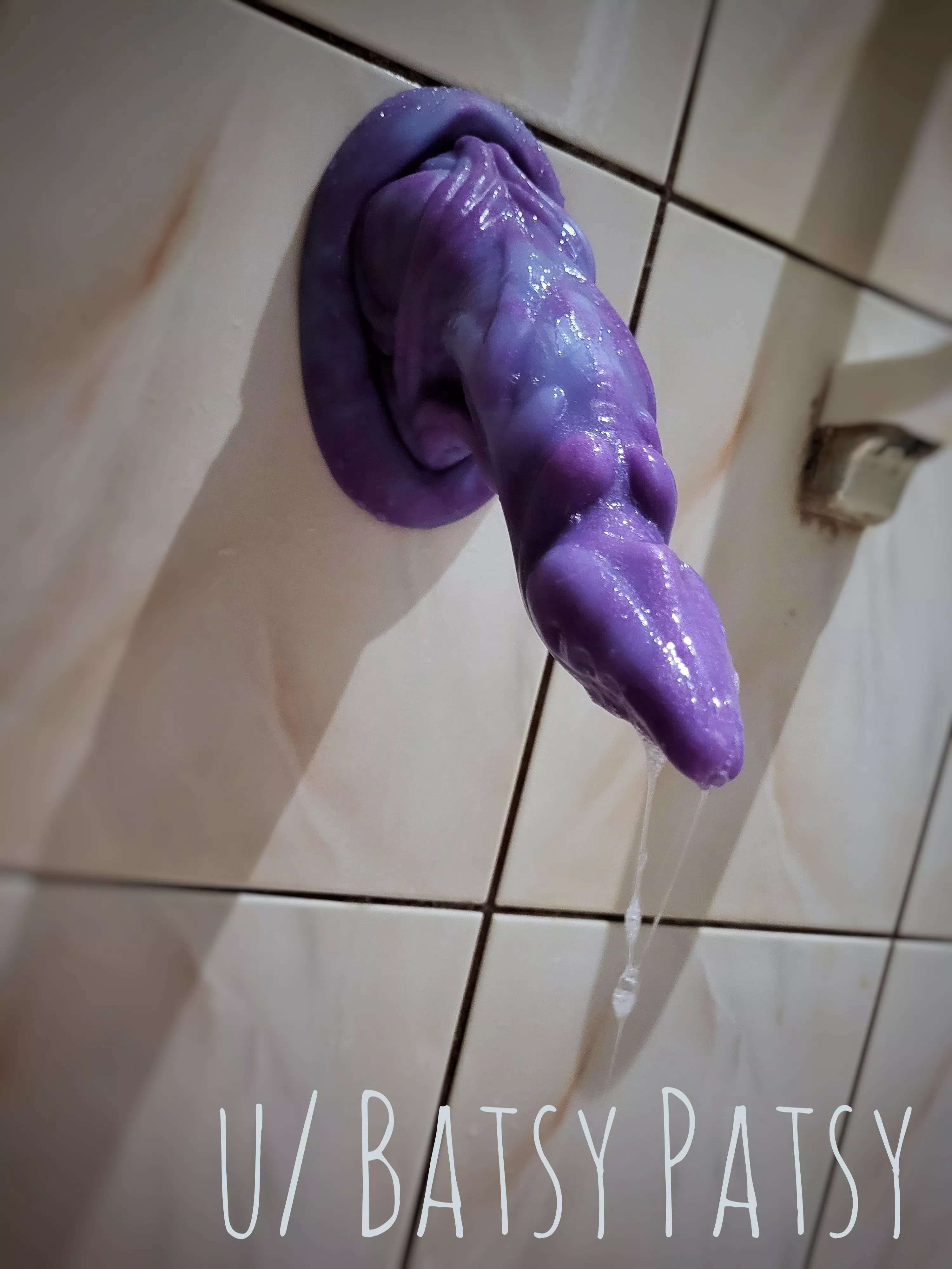 The Xerxes is making my oral fixation go brrr 😈 posted by batsypatsy