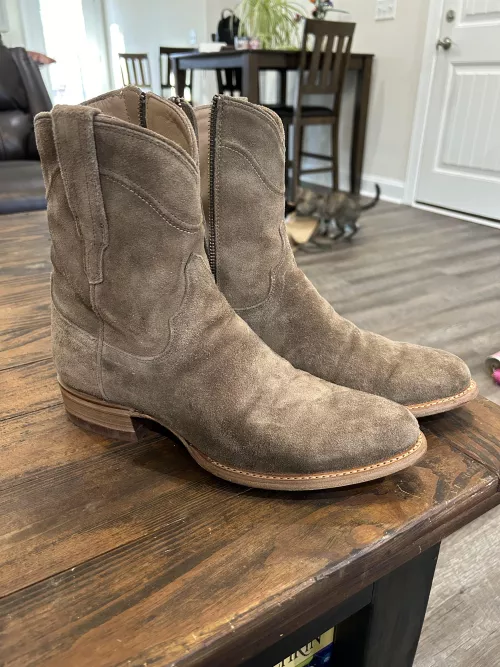 To wax or not to wax 🤔 by Active_Grass_3199