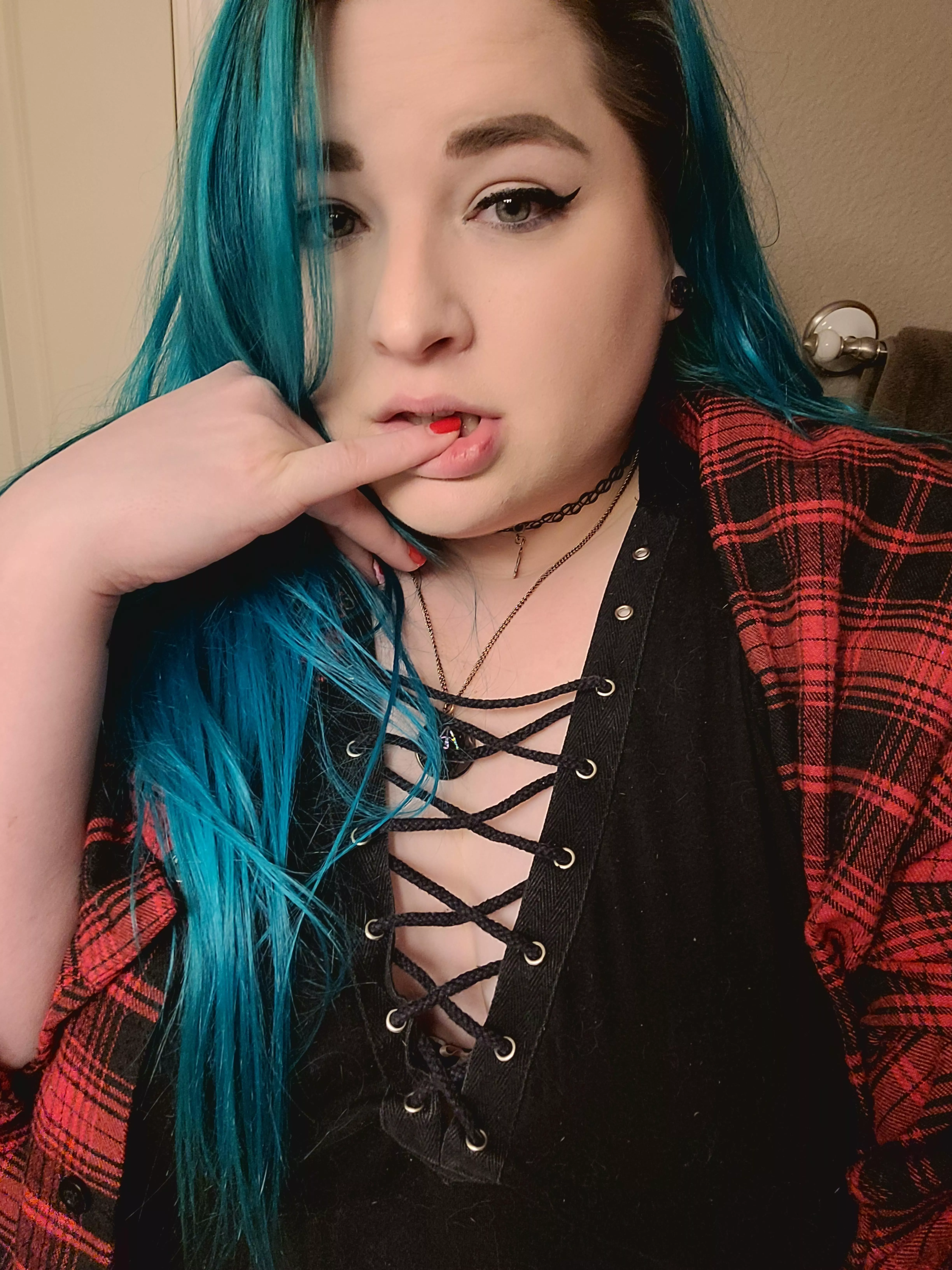 What if I told you I'm safe to cum in? posted by shyysuccubus