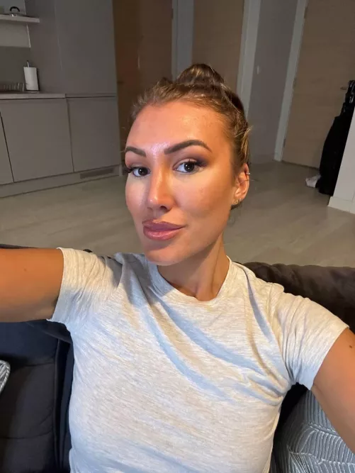 What's your first impression? by SufficientSail4615