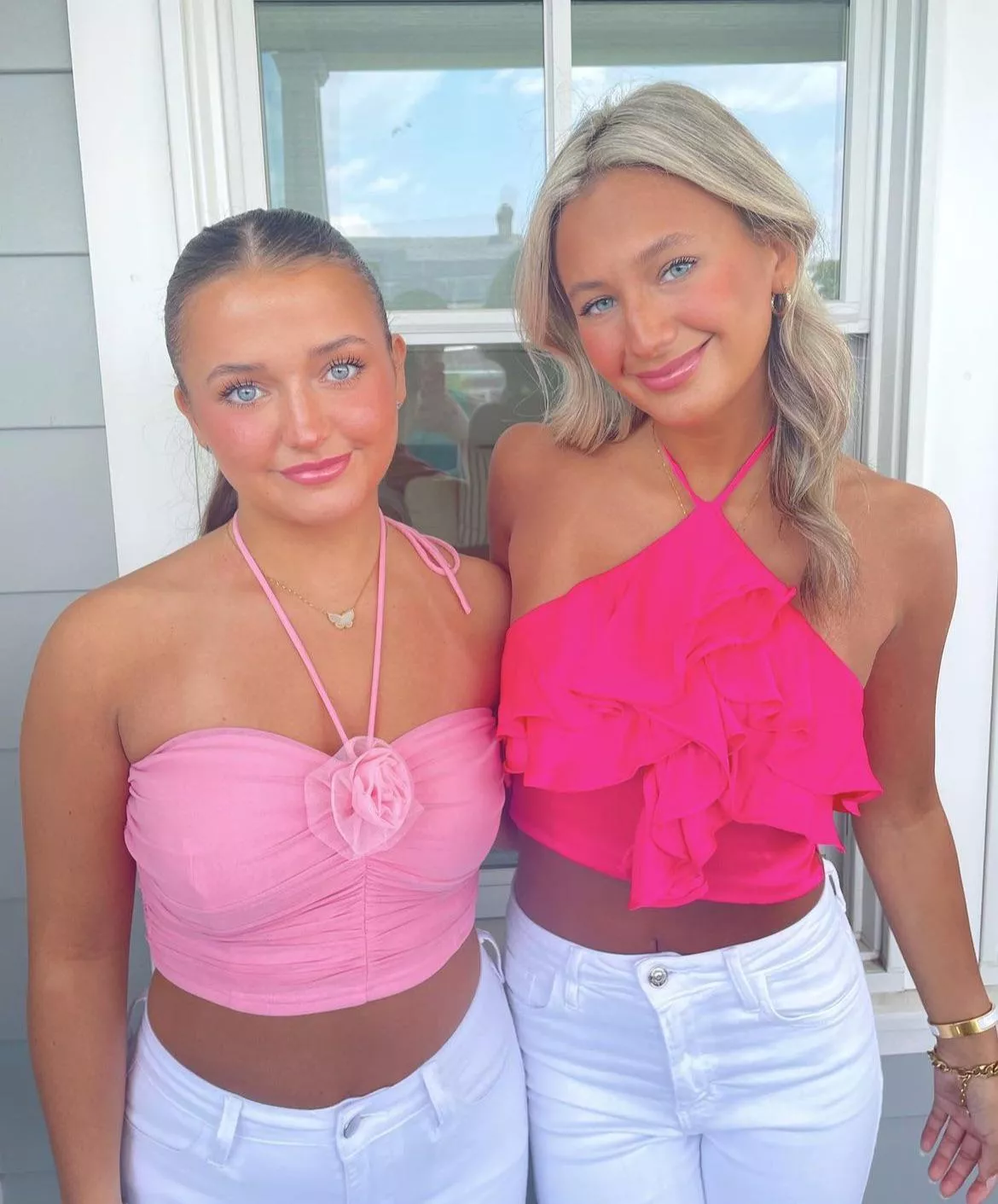 Which sister is for you? [2] posted by heyhey1098