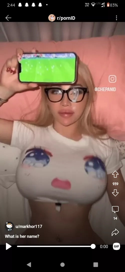 Who is she ? Mod didn't allow me to cross share by tryng2bcomemoreme