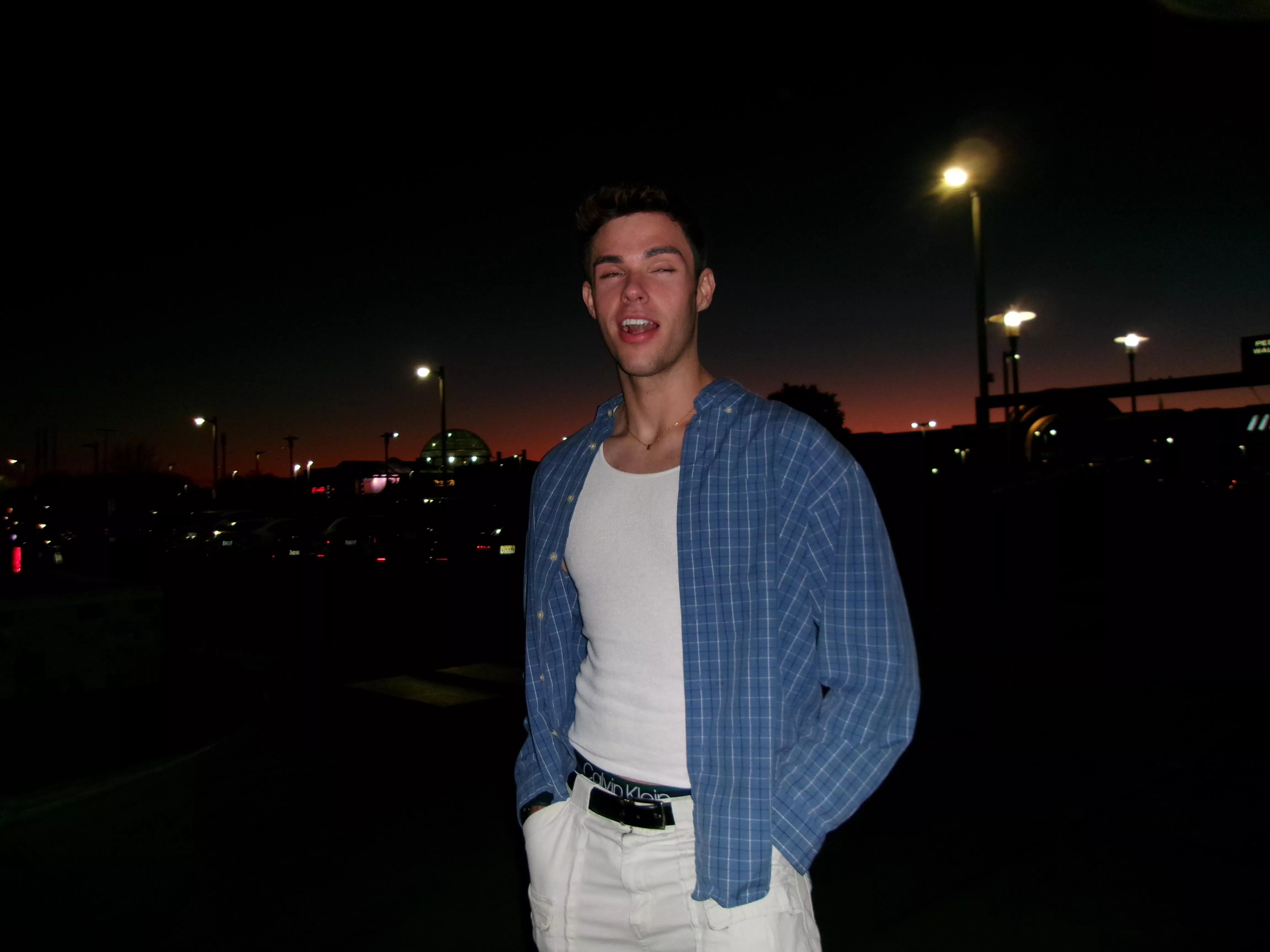 Who wants to watch the sunset? posted by cltfreaky