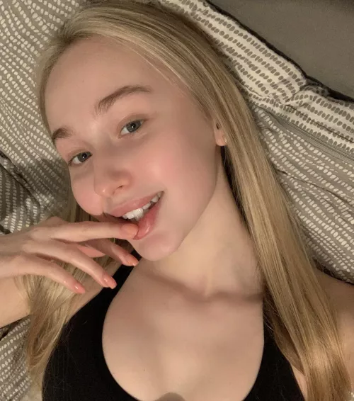 Would u show me how hard ur cock 🍆 getting while u look at me?💋 by lubojw