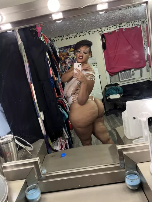 Would you have me as a late night snack? by Rarrired