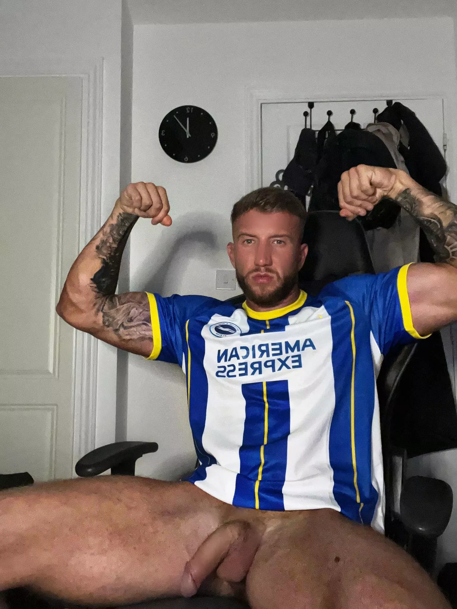 Would you like to perch on my dick? posted by onlybigj