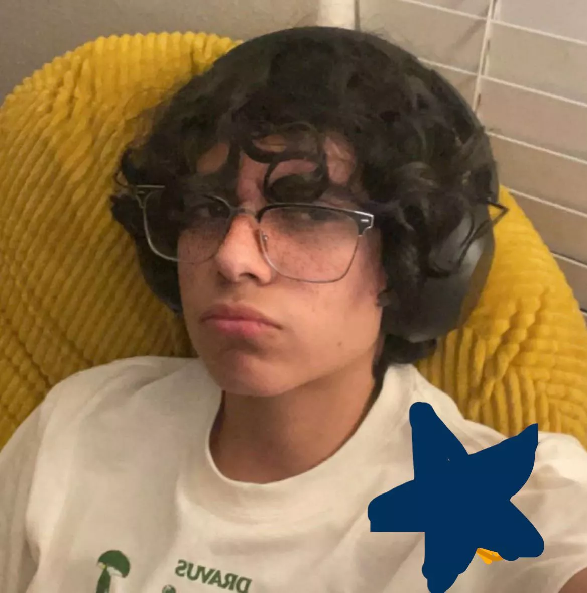 18 m, big bros with massive dicks add me @sw33ttea2004 posted by Leading_Bird2082