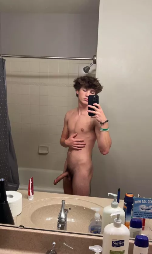 19 horny by Jonathan_Larza