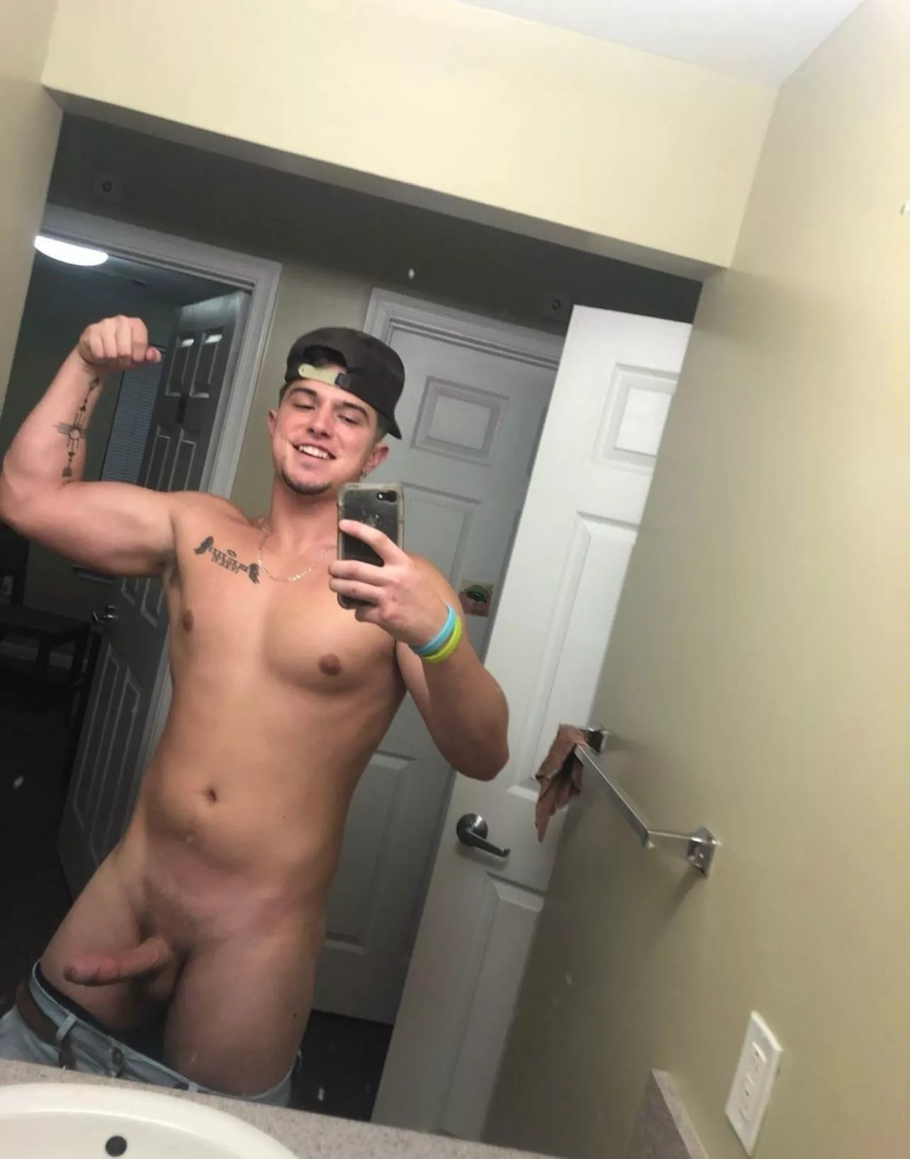 25 STRAIGHT looking for same to VC and jerk with face+ @triage945 posted by AccomplishedPen4232