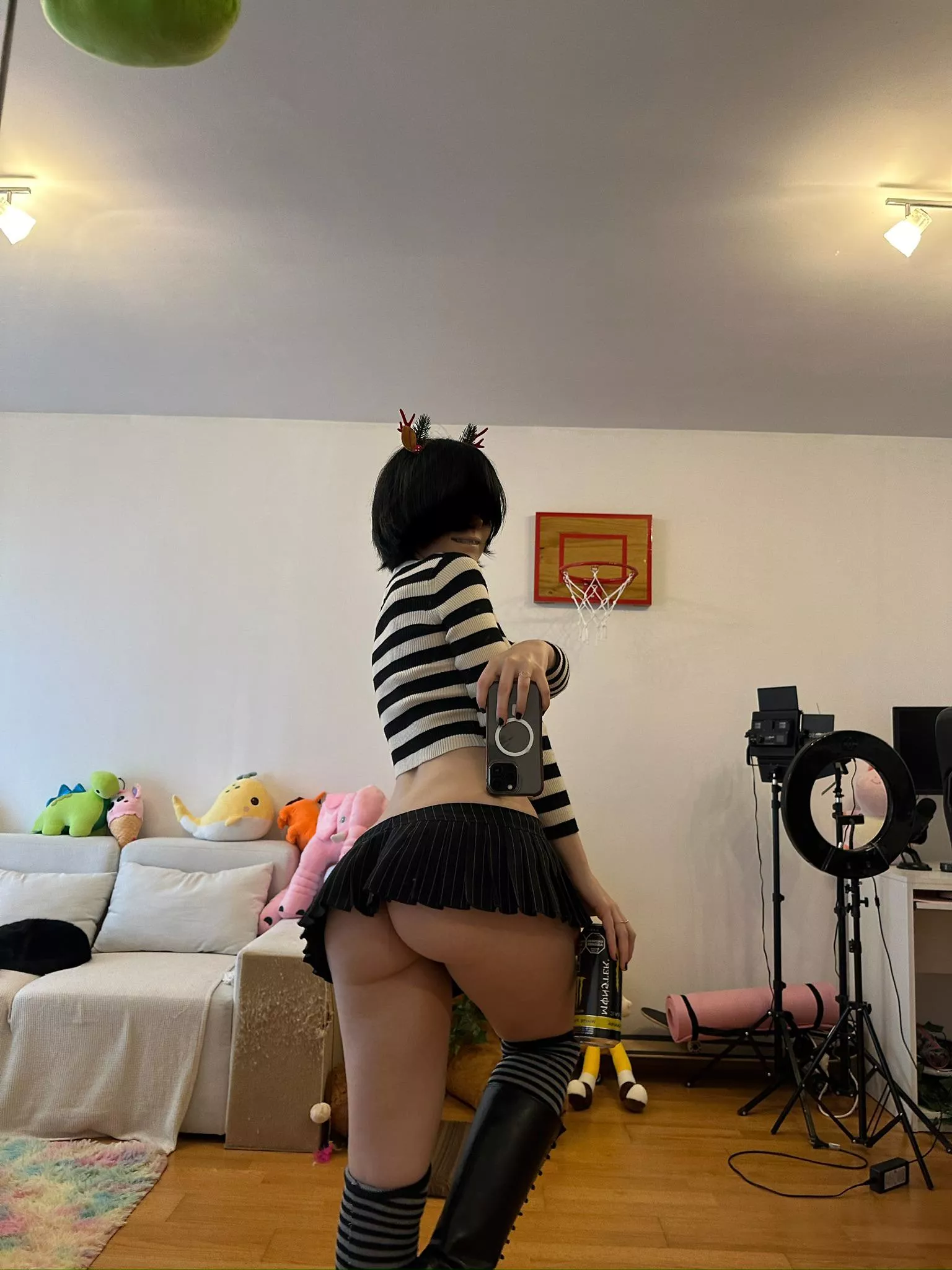 A lil bit exposure of my cute peaches posted by catlovesmouse