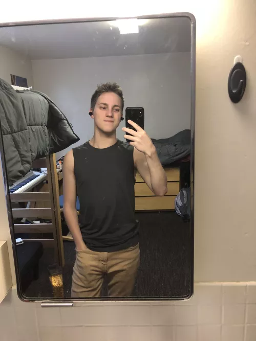 A week ago today I had my first kiss hehe by Wizardo1010