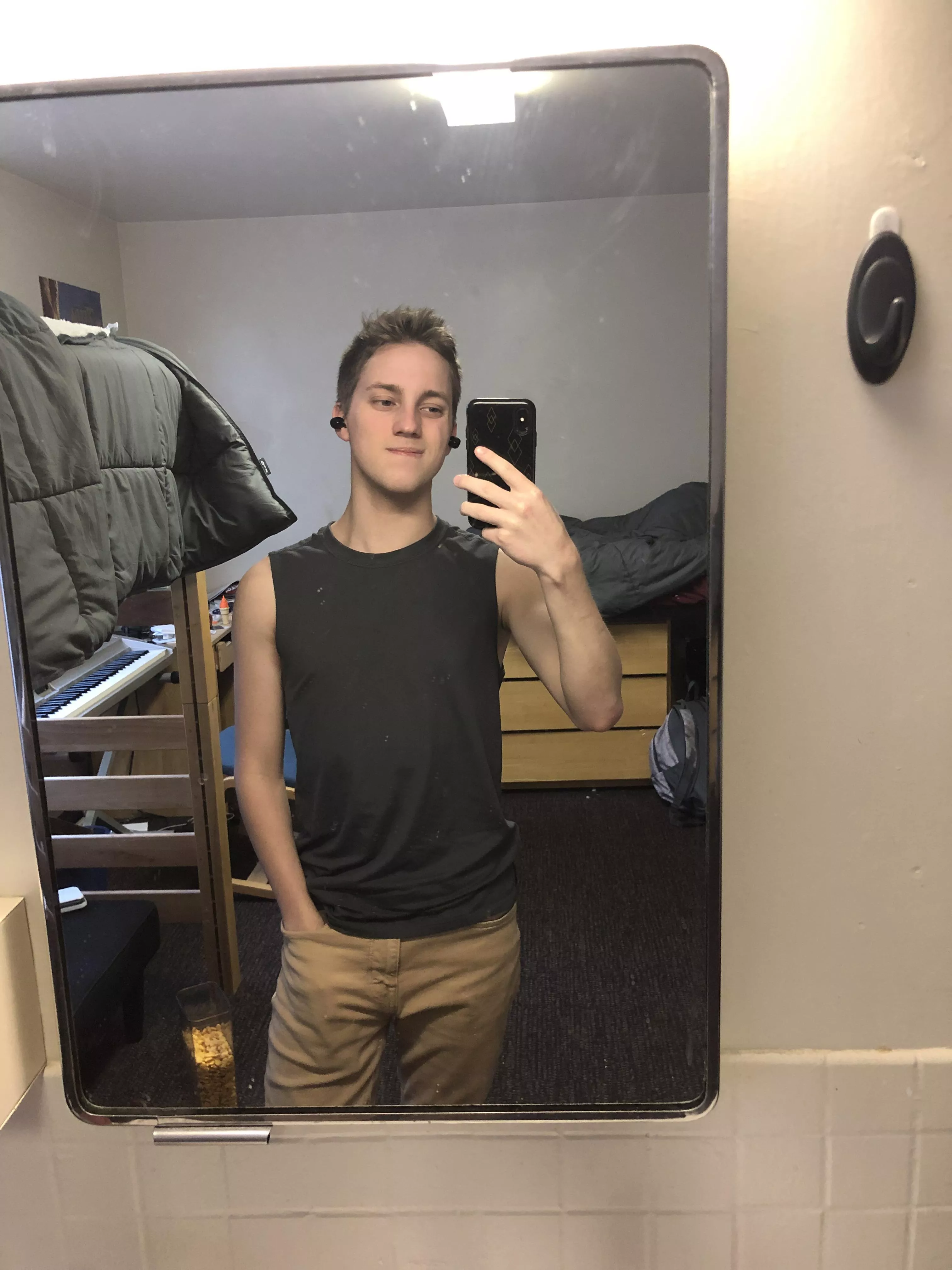 A week ago today I had my first kiss hehe posted by Wizardo1010