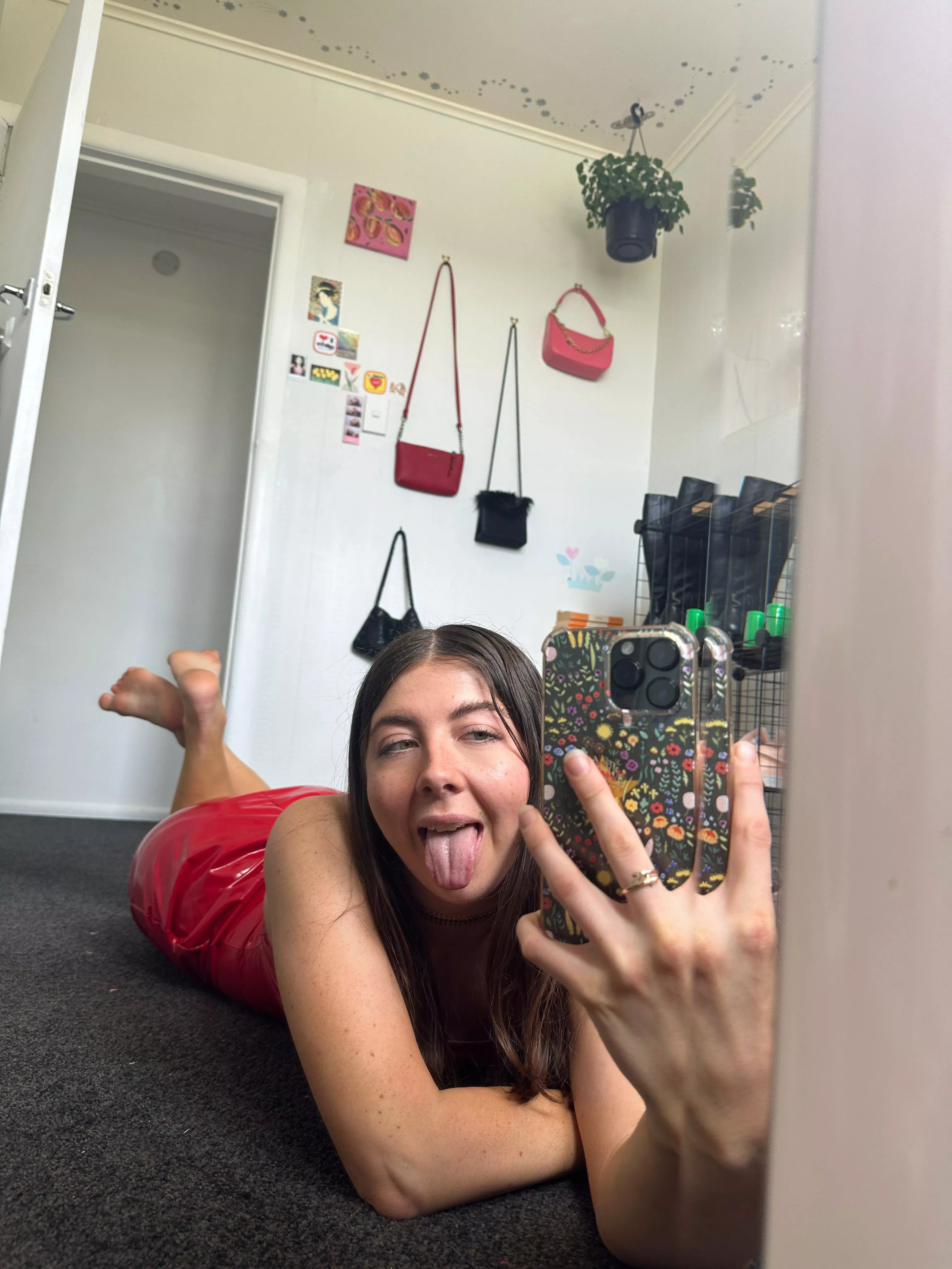 Ahegao in red posted by ConcertGlittering889