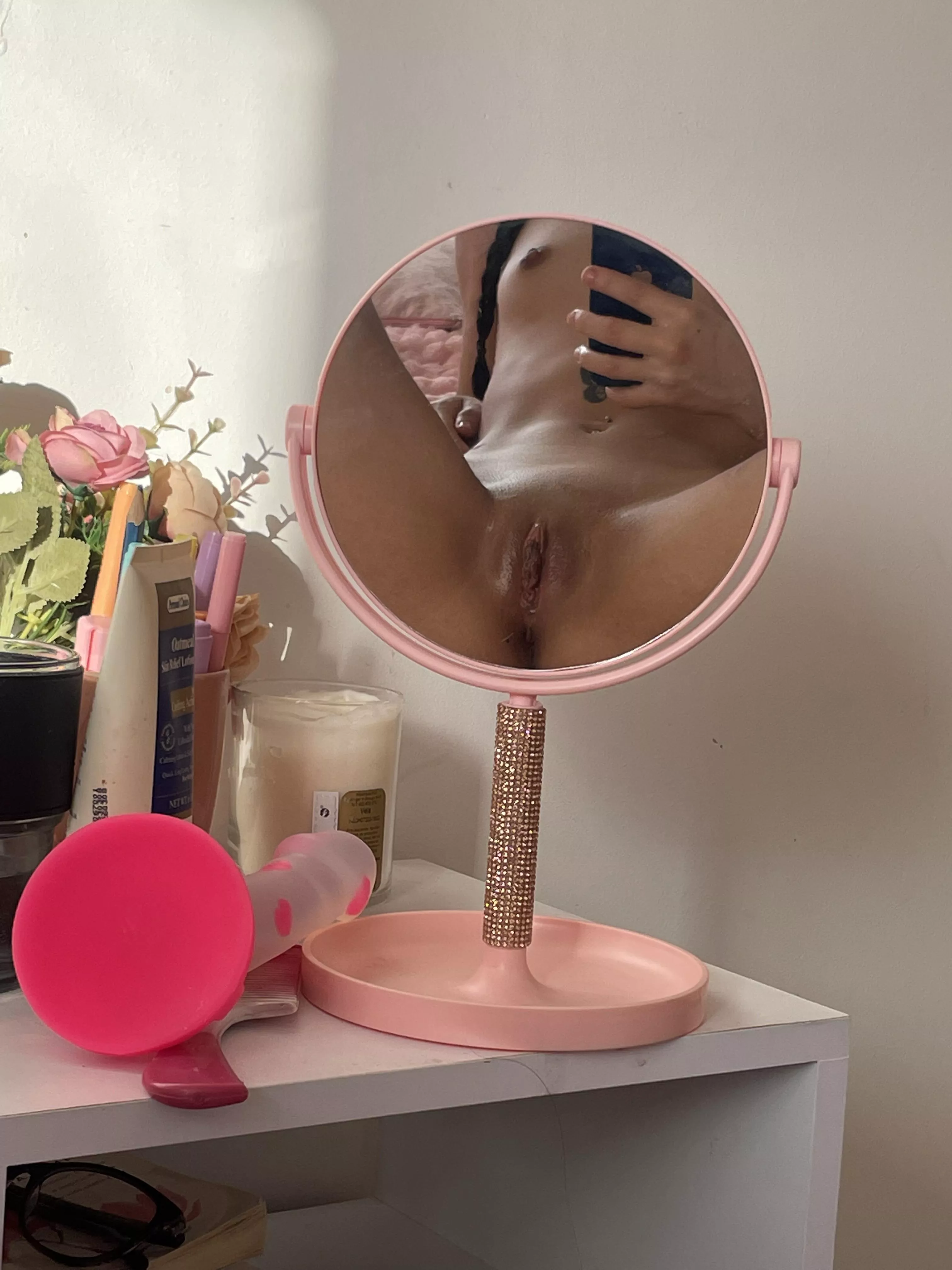 Are you into petite teen holes too? posted by isayjess