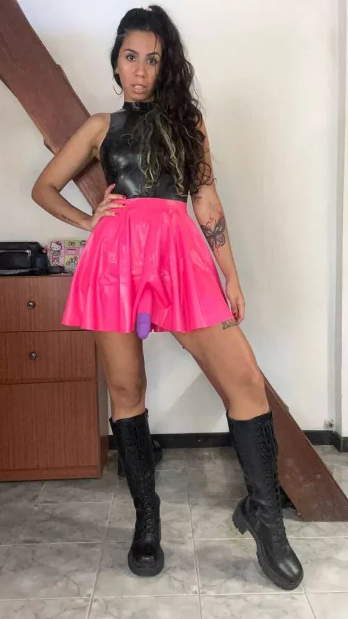 Can you count all veins with your tight ass? by Square-Technician-98