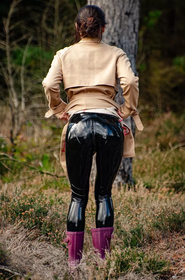 Can you find the hidden zip? posted by MissBustee