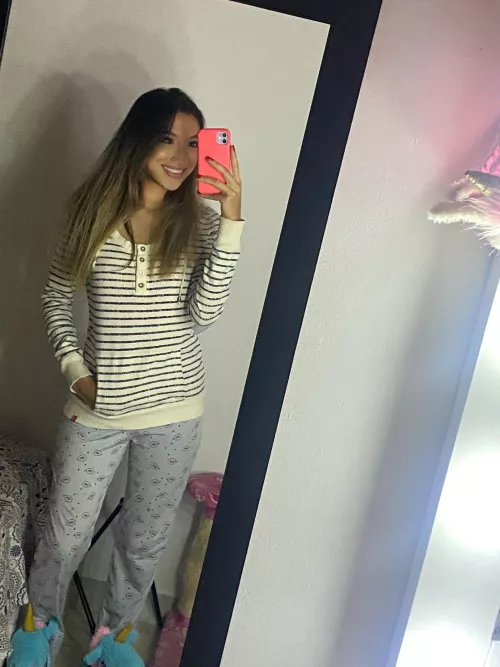 Cozy type of night by xoLuciaaxo