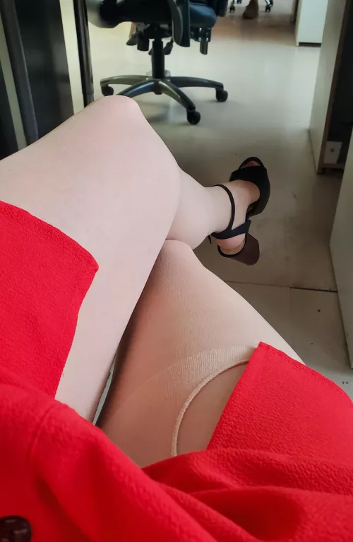 Crawl under my desk and spread them wide.. by popruzhinka