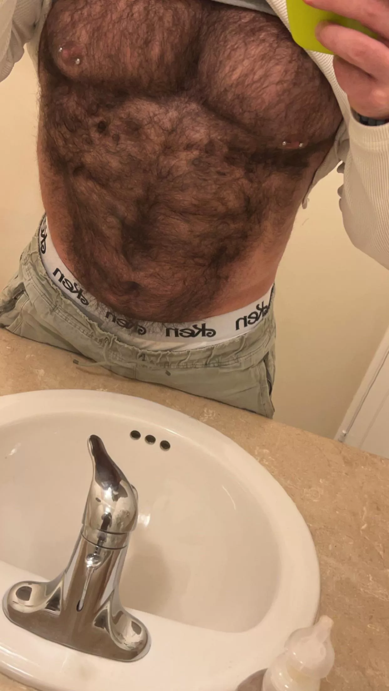 Daddies Here. (32)(m) posted by Damiantheone96