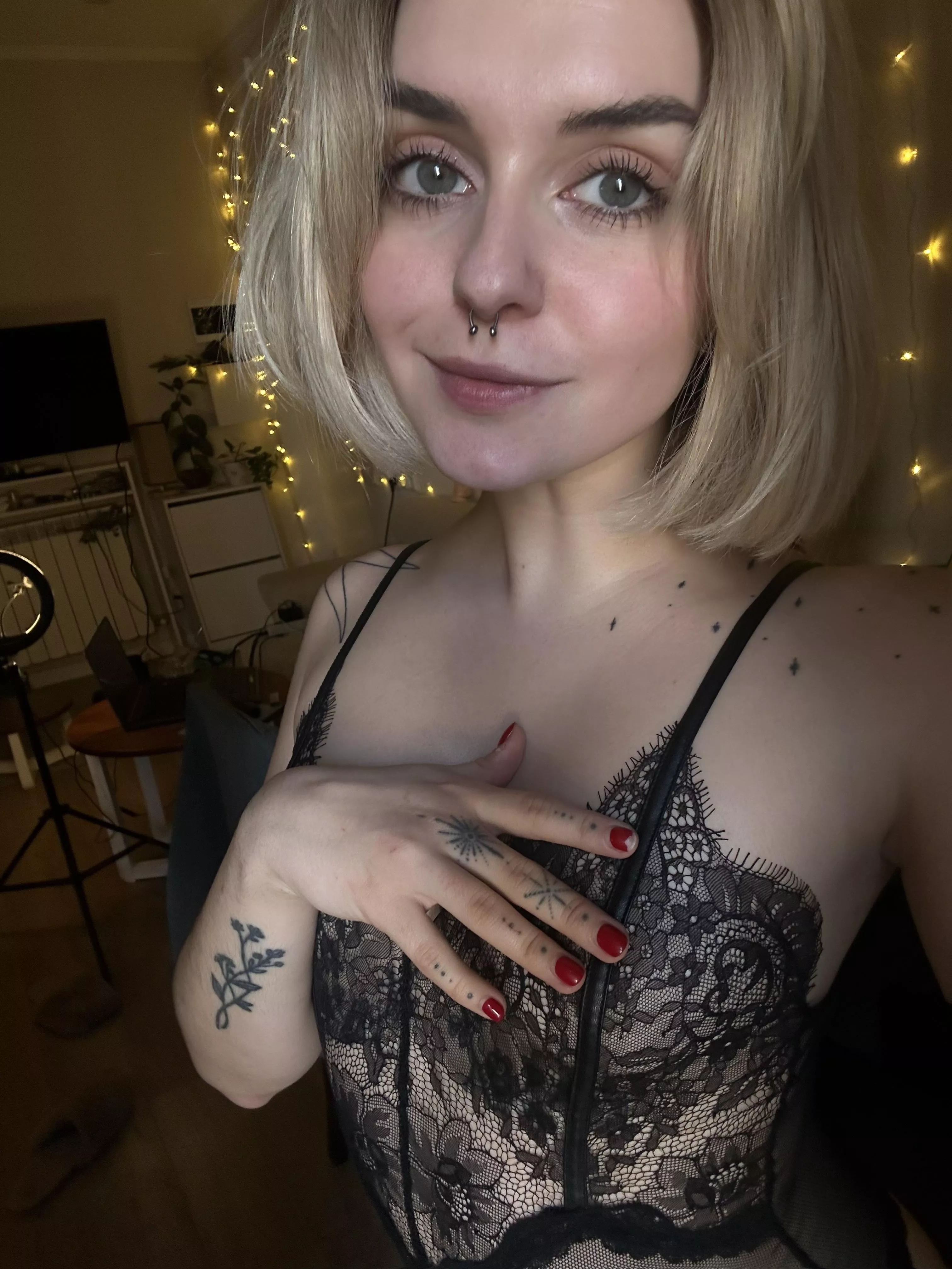 do you want to play with me in my bedroom posted by lastDumuzi160