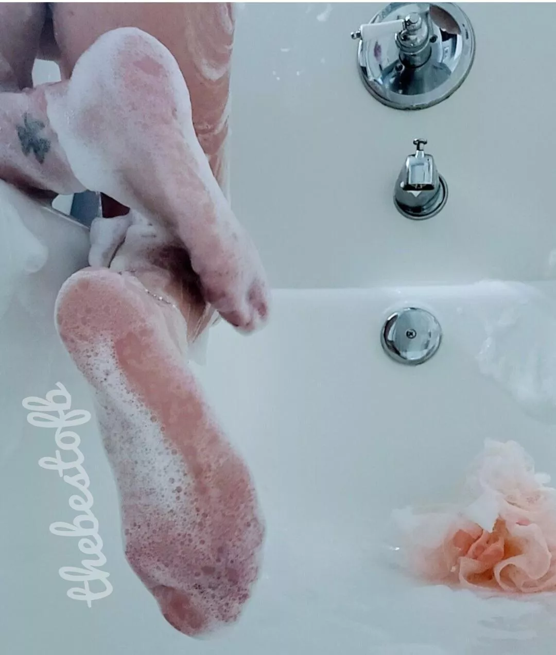 Feet and bubbles posted by Thebestofbonnie