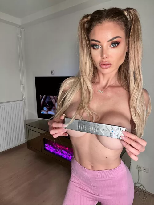 Give my boobies a hot massage. by Love_Karne_wali