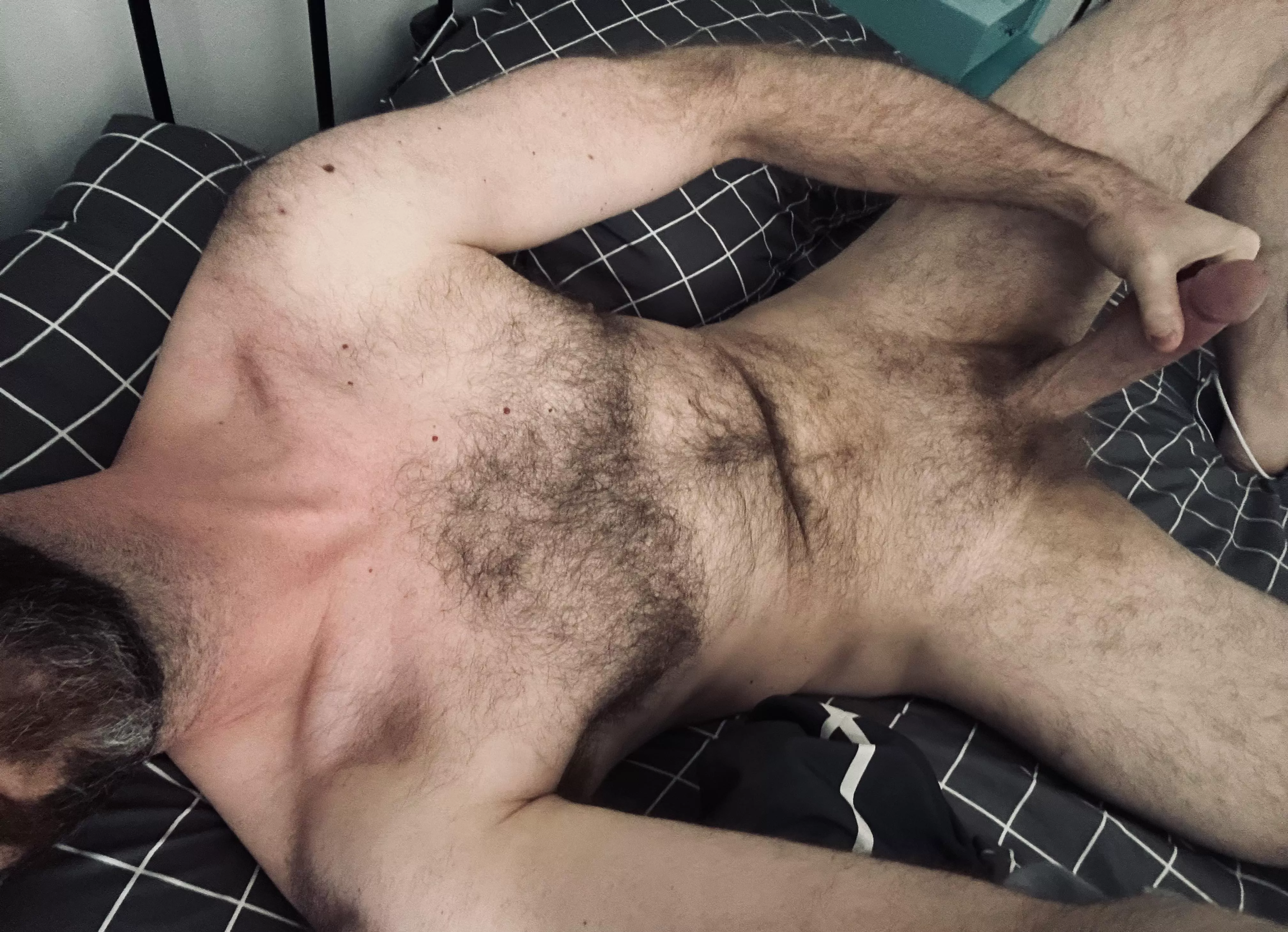 Having a tough time getting out of bed today [40] posted by Suitable_Storm_9373