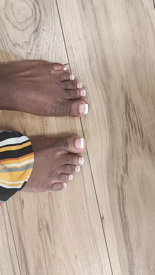 I know you're secretly obsessed with French tips (oc) by give_in_to_me_23