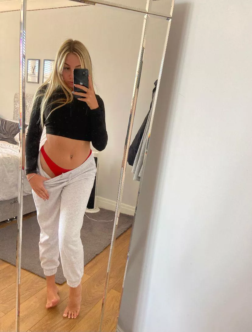 I think my crop top is really cute posted by Sherry_Brown