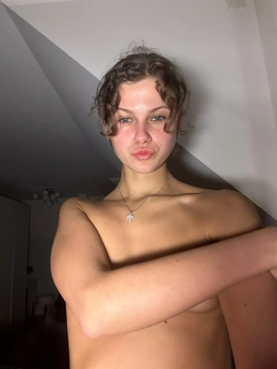 i wish older guys were into petite teens posted by DiscussionSea7278