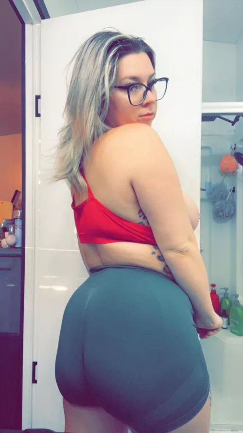 I’ll show you what a real woman is  by JigglyMilf2023