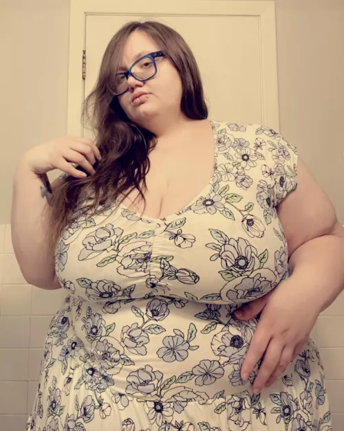 I’m your best friends new girl, wyd? by DeerlingDoe