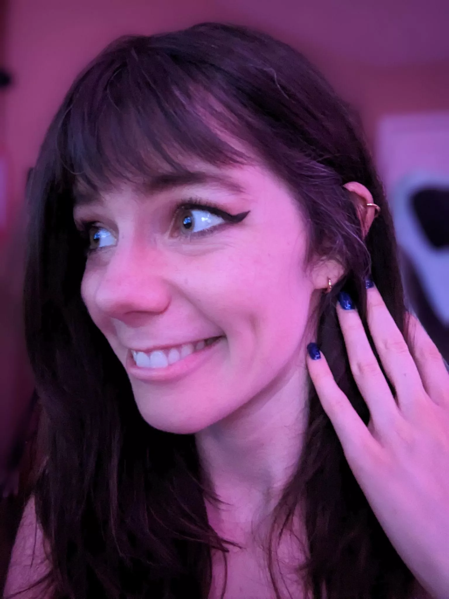 Imagining our first date, I can't help but feel the butterflies. What's your go-to move when it comes to breaking the ice? 🦋❄🧊 [GFE][PTY] posted by xobondaixo