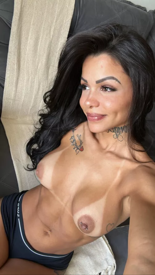 Just a tanned happy girl :)  by SuperbChangea