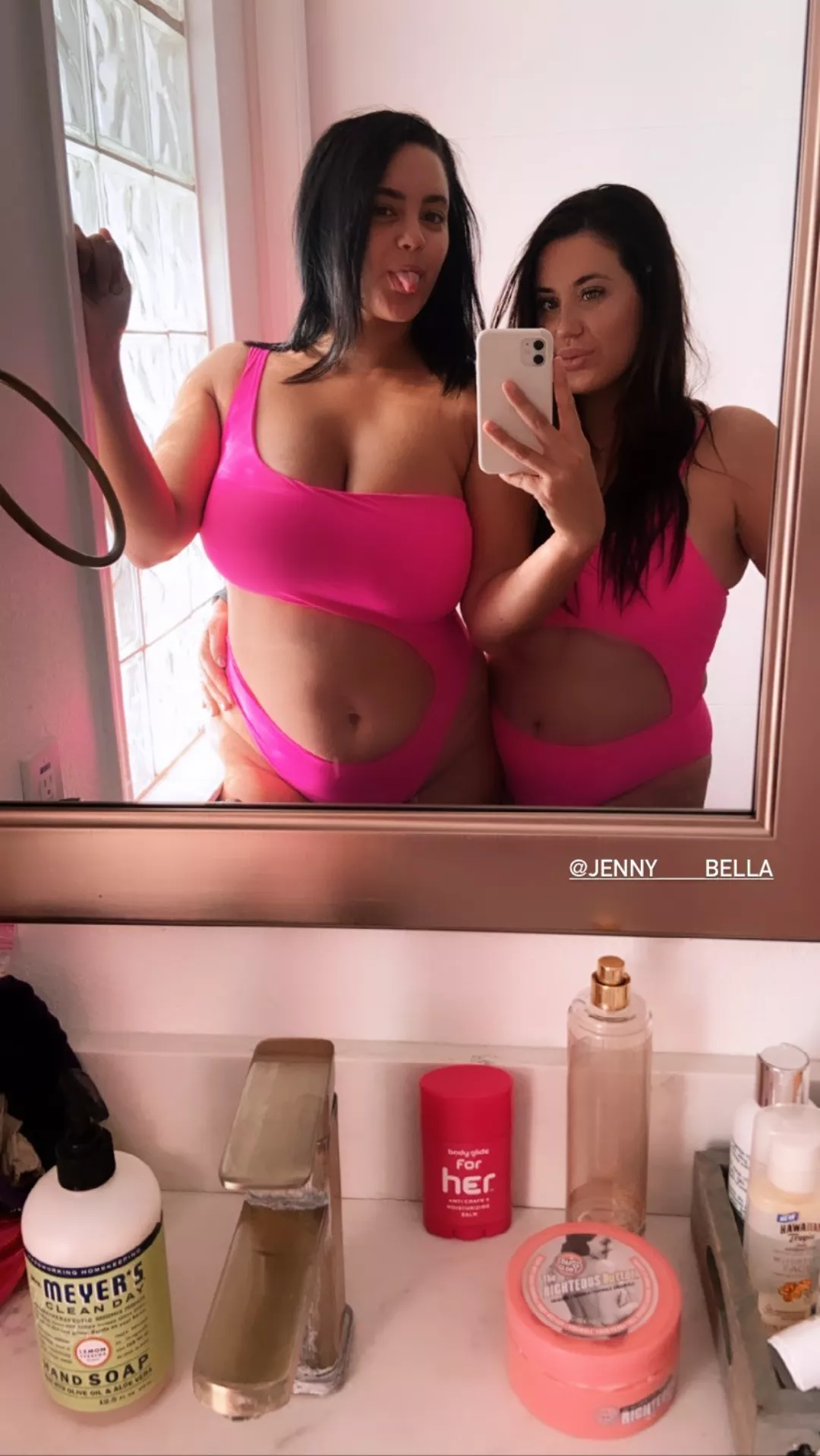 Left or right  posted by Travis-1987