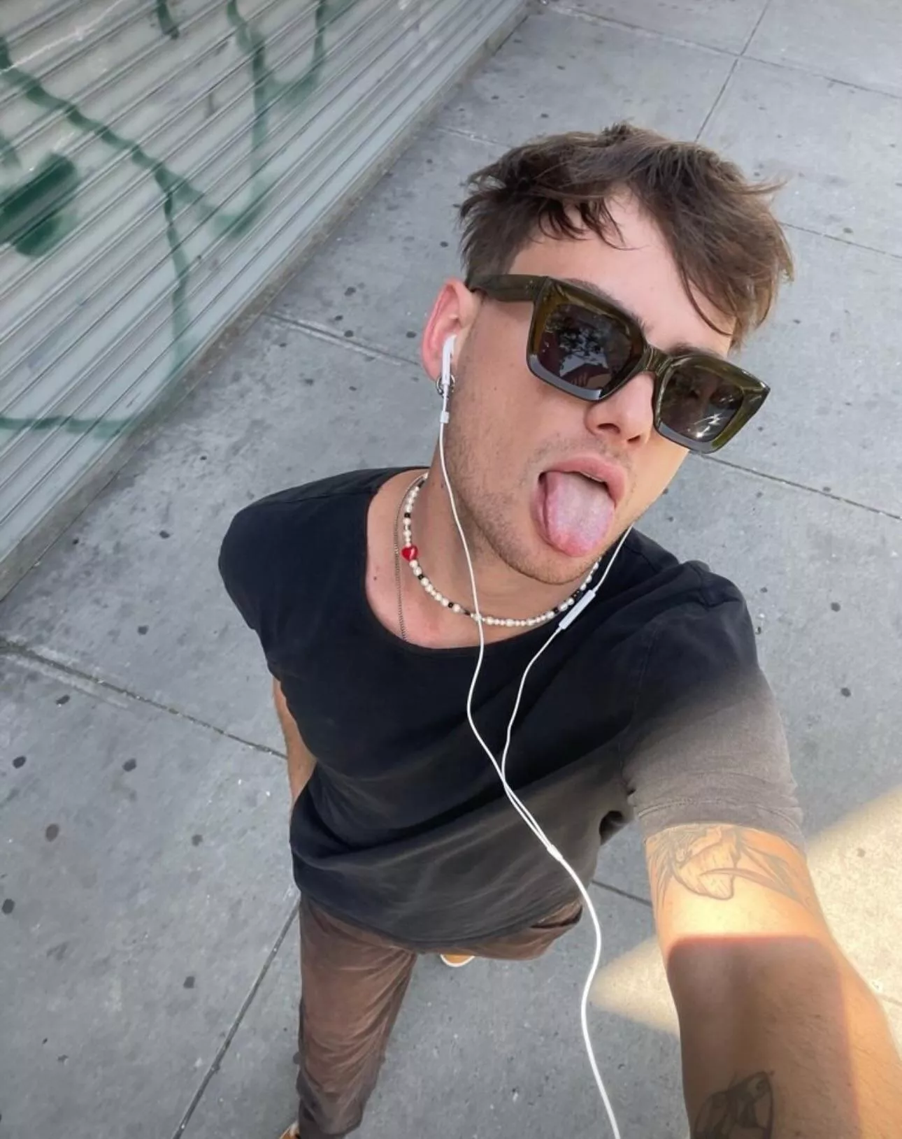 looking for new music 🥰 any good recs?  posted by jackhydeXXX