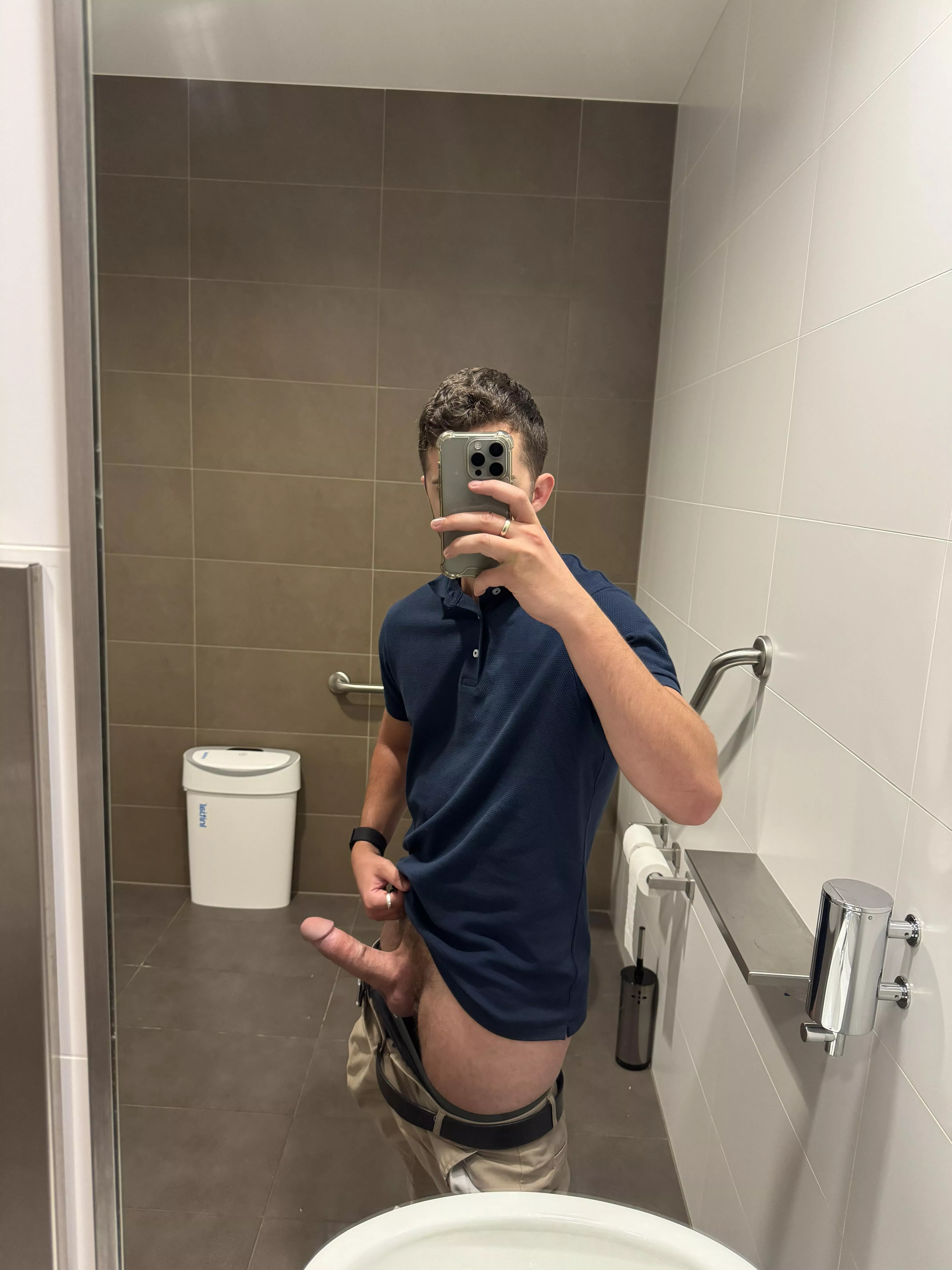 Meet me on my break posted by dickpenis9999