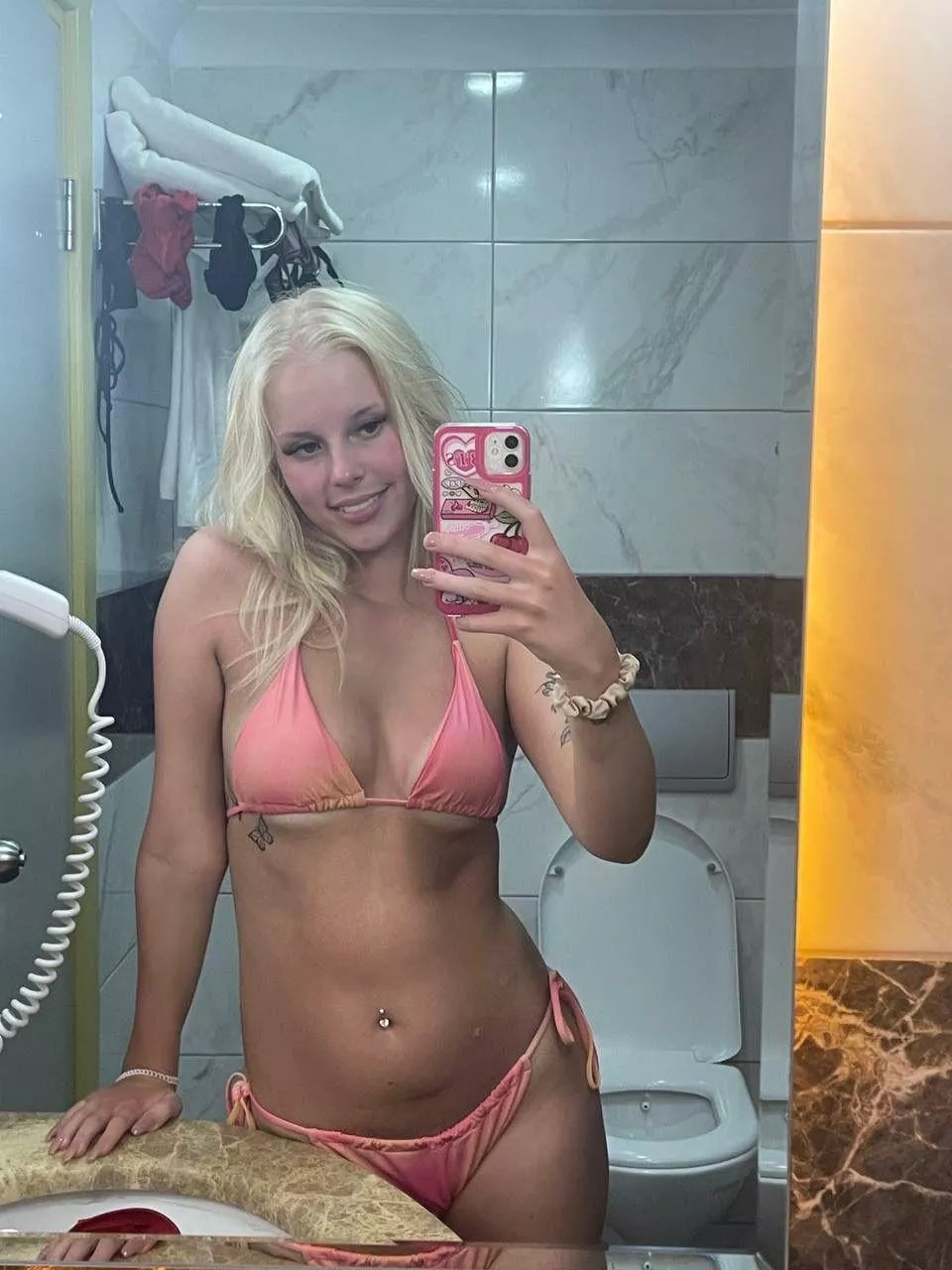 Miley posted by aleksandrova