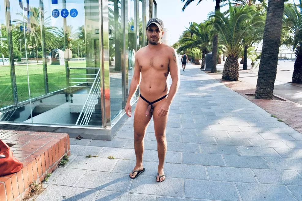 Naked in Barcelona…Back by Popular Demand posted by ulixeshaus