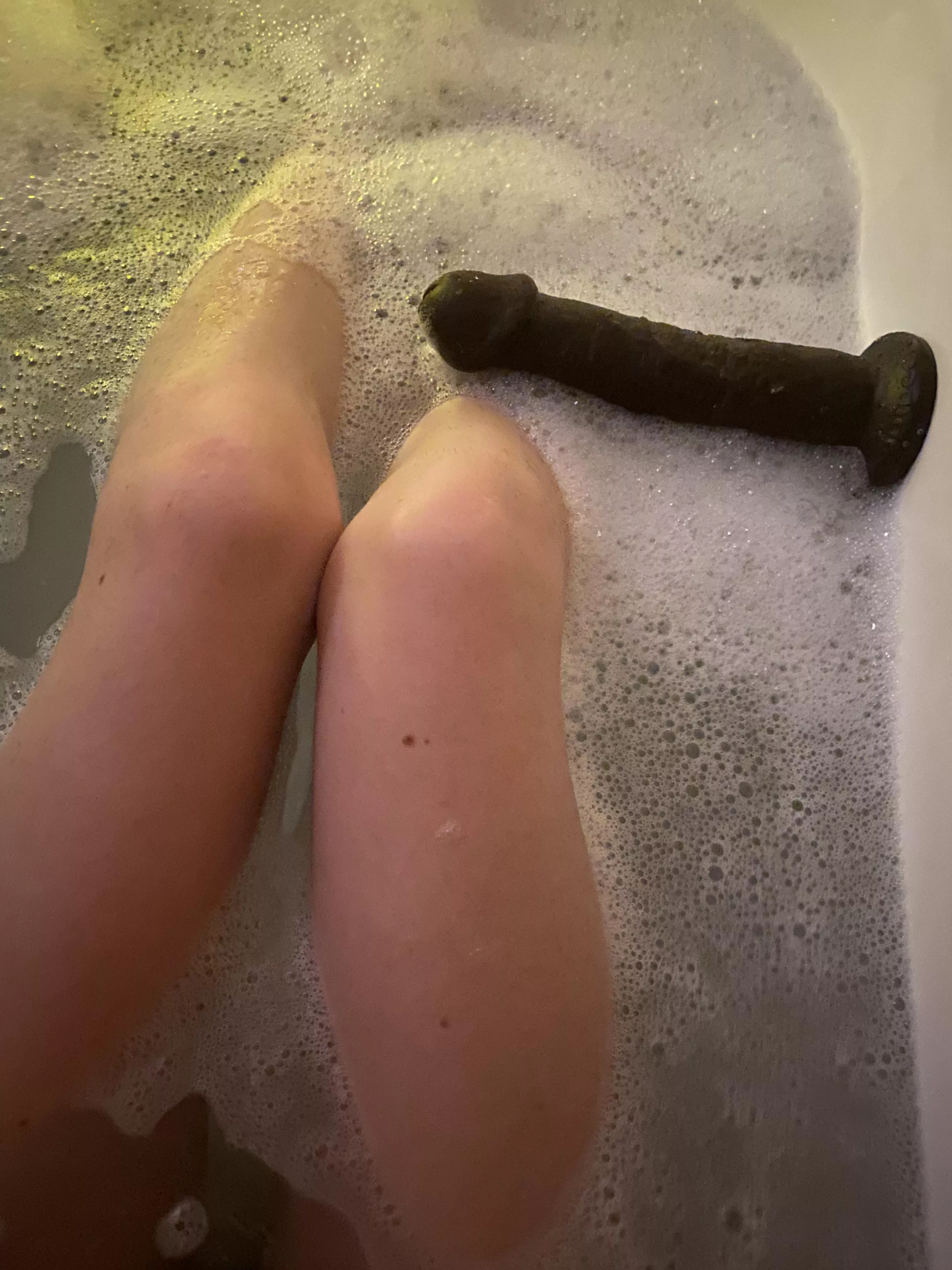never tried fucking myself with this too big toy in the bath before ☺️ posted by scoobysnacc83