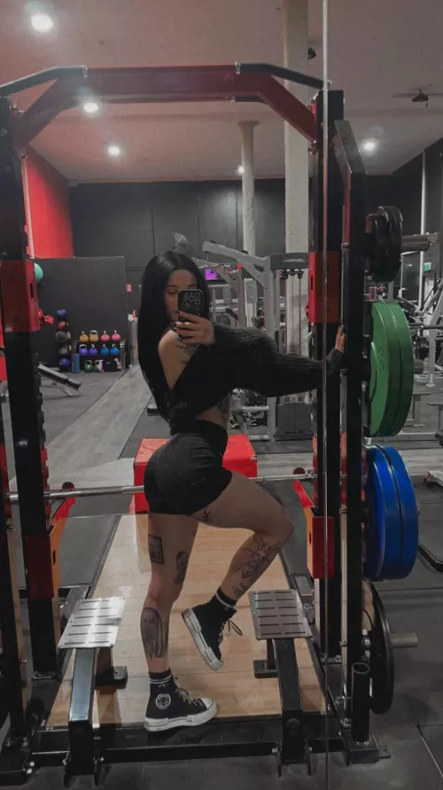 pumping metal and pumping iron is a different vibe by thebattycontractor