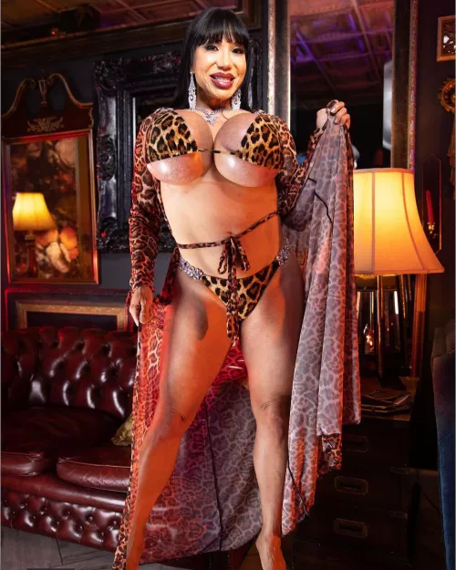 Rawrr! by BitsnBoobs