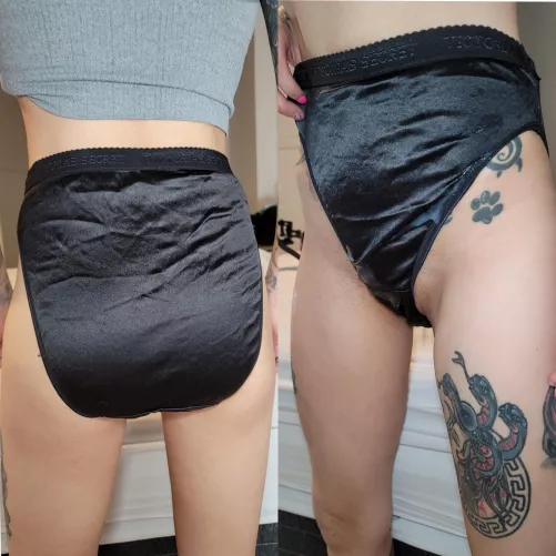 💦 right on my pantied pussy by YourPantyFetish