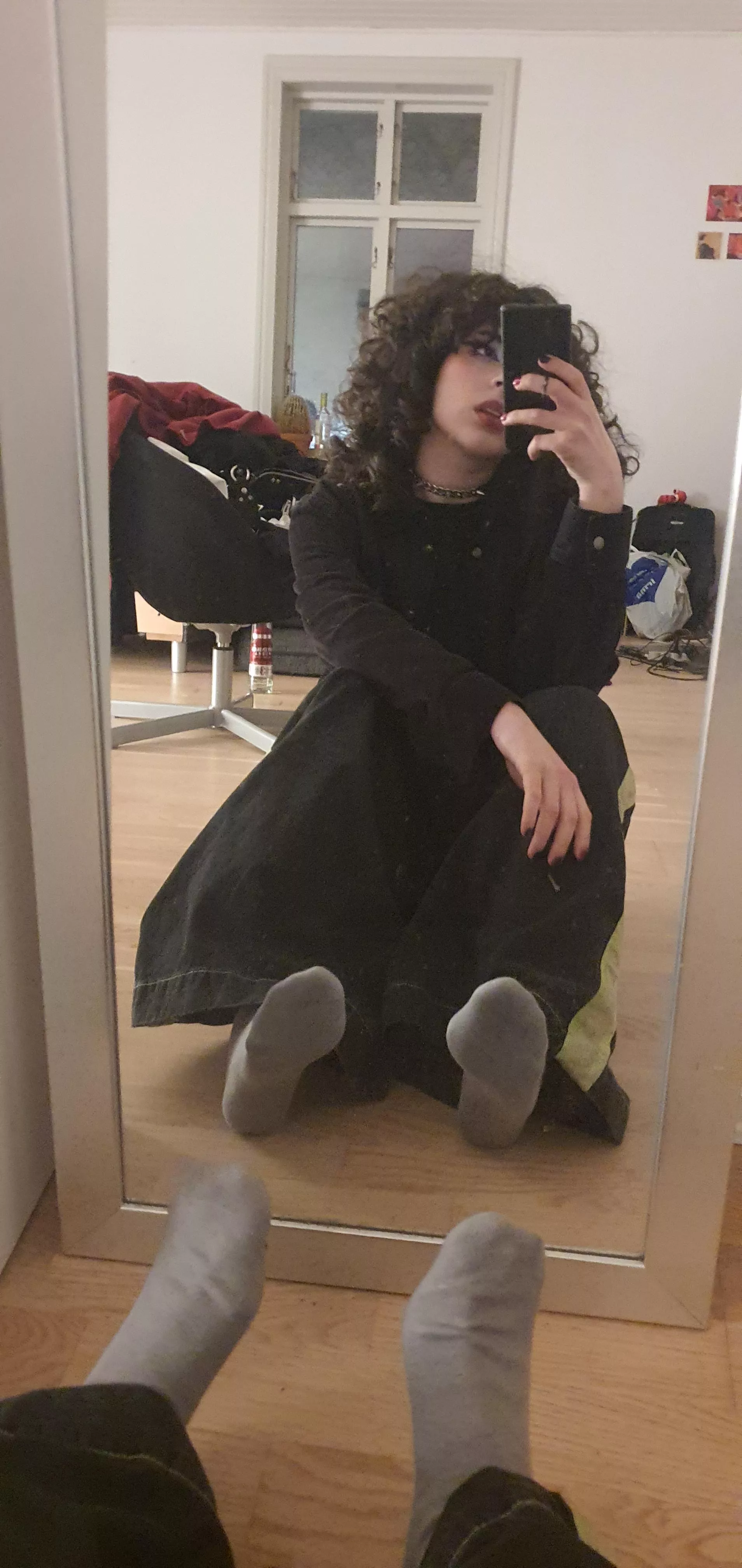 Silly silly beta, hope you are enjoying the view... ;) posted by curly_mistress