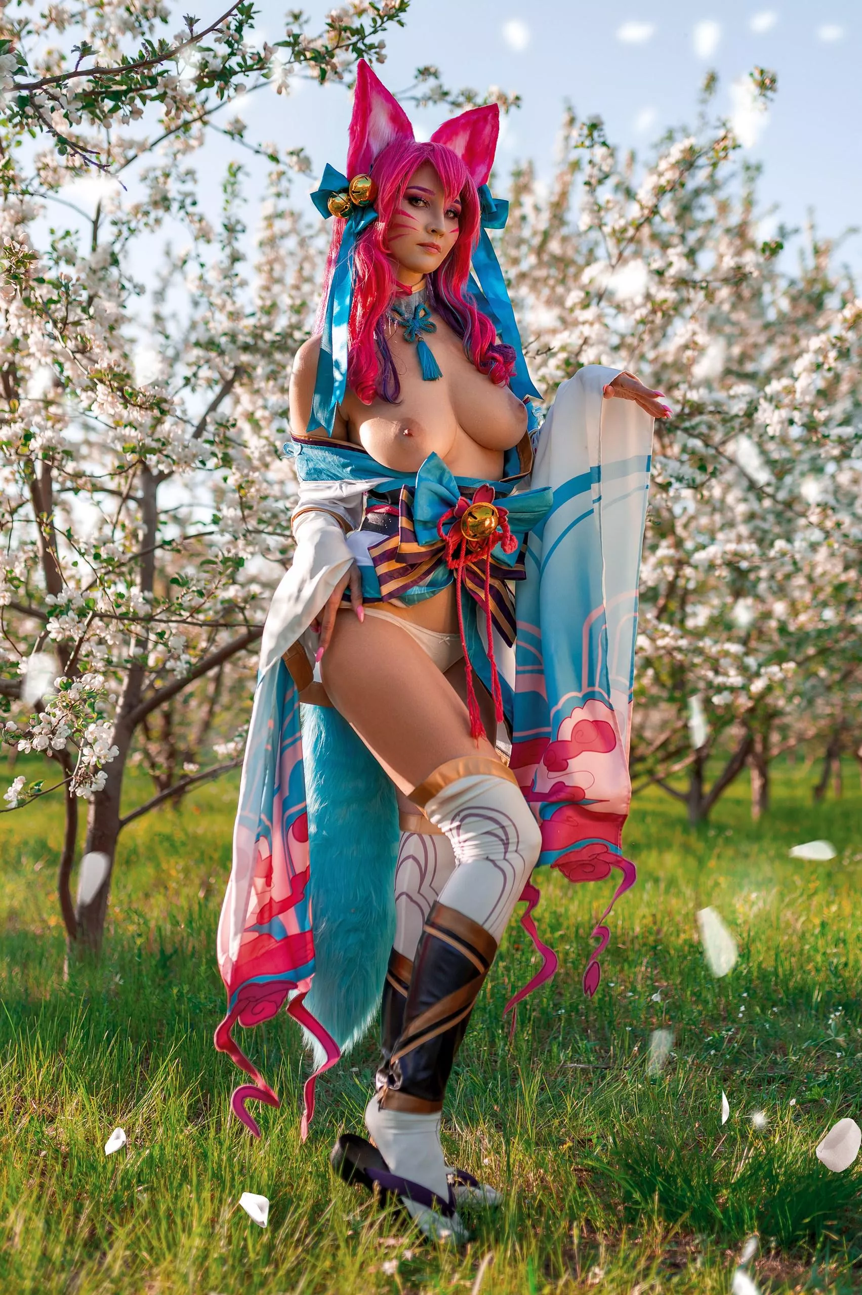 Spirit Blossom Ahri by JuliusDrow posted by JuliusDrow_cosplay