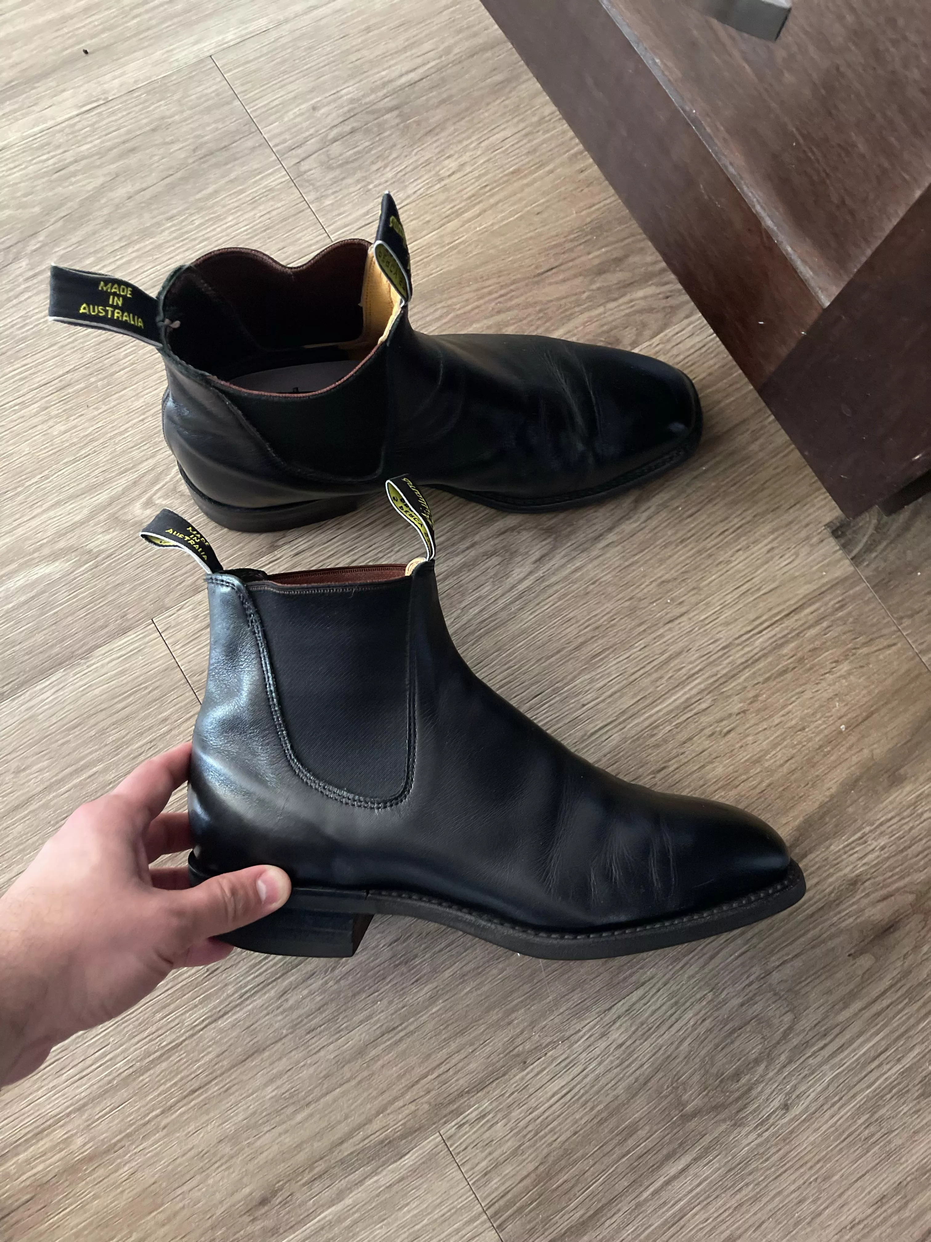 Used RM Williams or New Beckett Simonon posted by Thipere