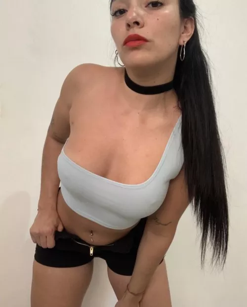 We brunettes are hotter 😏 by rufinav2512