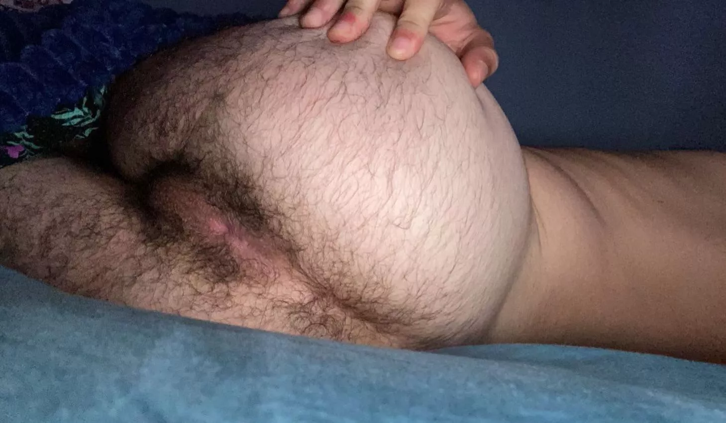 We’re “just friends” but I send you this…wyd posted by yeee776689