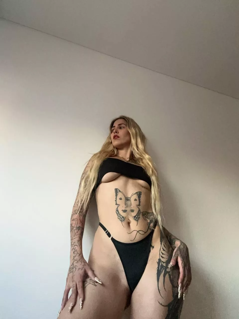 Which do you like better, my pretty face or my nails? posted by internetkinksk